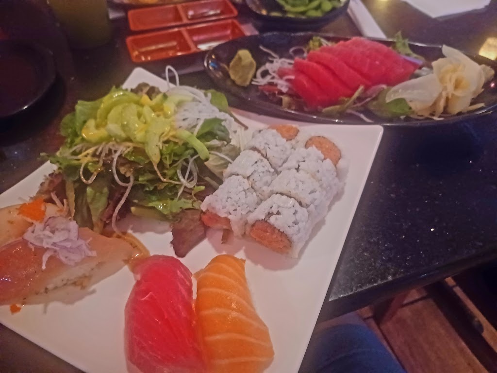 Love Sushi & Roll | 24134 Lyons Ave, Newhall, CA 91321, USA | Phone: (661) 255-6823