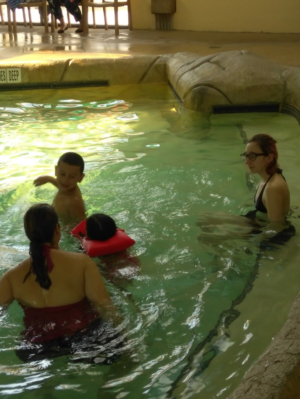 Palm Island Indoor Waterpark | 8250 Park Rd, Batavia, NY 14020, USA | Phone: (585) 344-2100