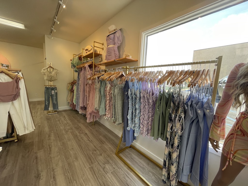 Bella Mode Boutique | 31895 Mission Trail, Lake Elsinore, CA 92530, USA | Phone: (951) 746-0121