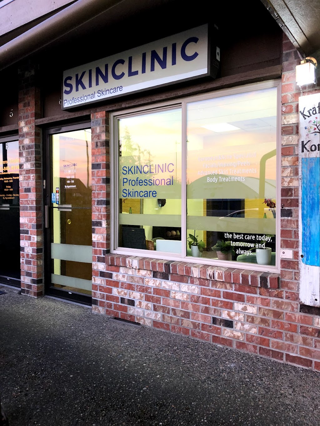 SKINCLINIC PROFESSIONAL SKINCARE | 2121 Meridian Ave E suit #8, Edgewood, WA 98371, USA | Phone: (253) 330-7233