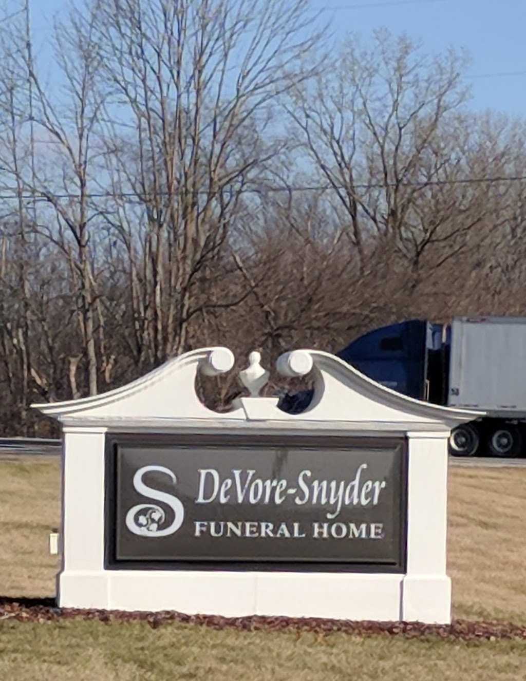 Snyder Funeral Homes, DeVore Chapel | 637 OH-61, Sunbury, OH 43074, USA | Phone: (740) 965-3936