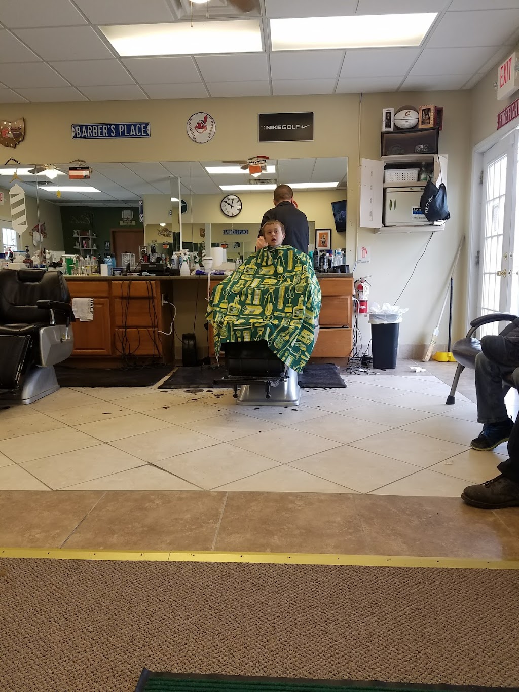 Cechs Barbershop | 17518 Pearl Rd, Strongsville, OH 44136, USA | Phone: (440) 846-2324