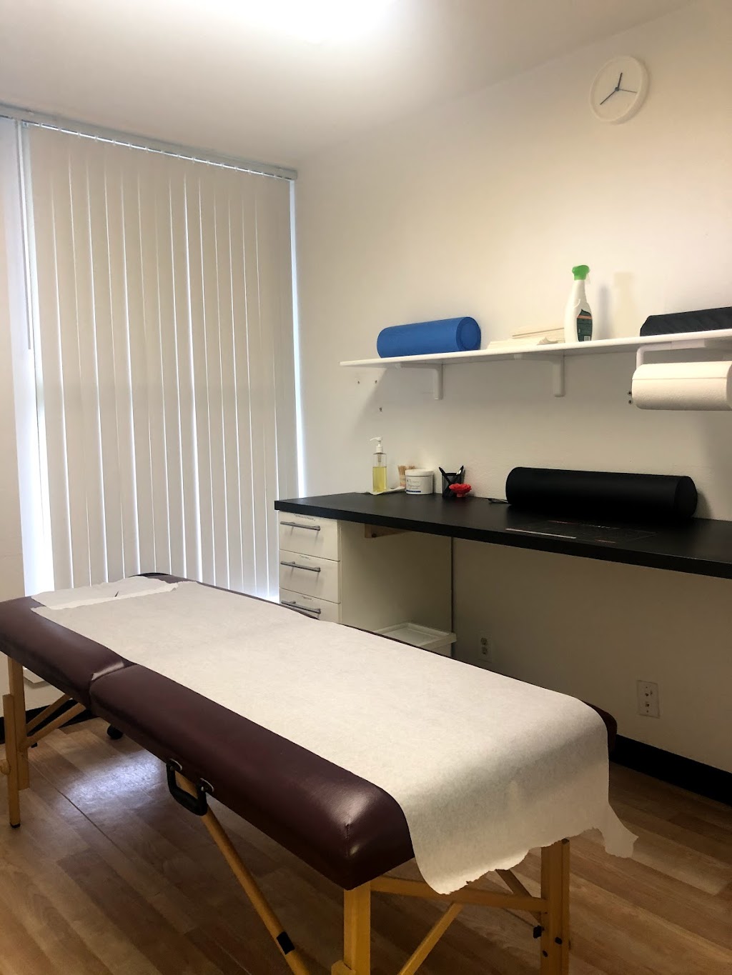 Sunnybrook Chiropractic and Massage | 2305 SE Washington St Suite 105, Milwaukie, OR 97222, USA | Phone: (503) 305-8825