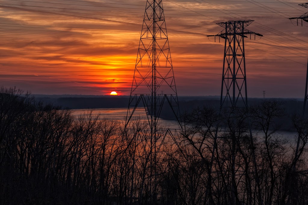 Sunset Greenway Trailhead: Sunset Park | 2300 Sunset Park Dr, Florissant, MO 63031, USA | Phone: (314) 921-5700