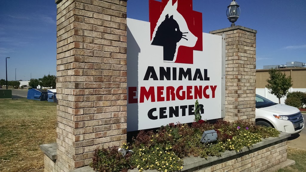 Animal Emergency Center | 2005 Mall St, Collinsville, IL 62234, USA | Phone: (618) 346-1843