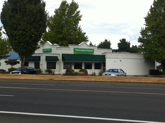 Washington Federal Bank | 1675 NE Burnside Rd St, Gresham, OR 97030, USA | Phone: (503) 491-8929