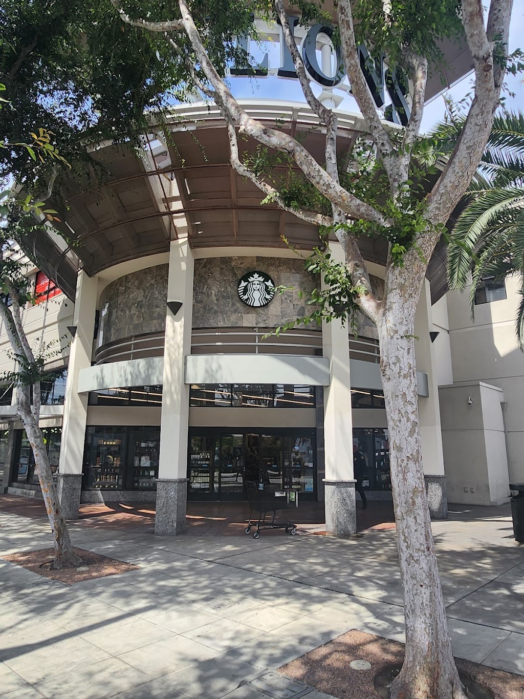 Starbucks | 8951 Santa Monica Blvd, West Hollywood, CA 90069, USA | Phone: (858) 472-9420