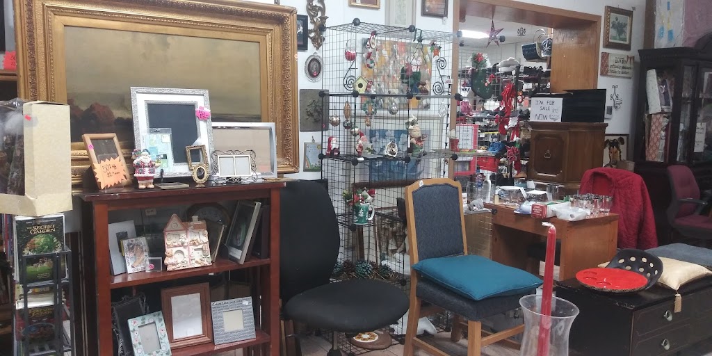 Poppies Resale and Consignment Shop | 213 22nd St, Chicago Heights, IL 60411, USA | Phone: (708) 378-5877