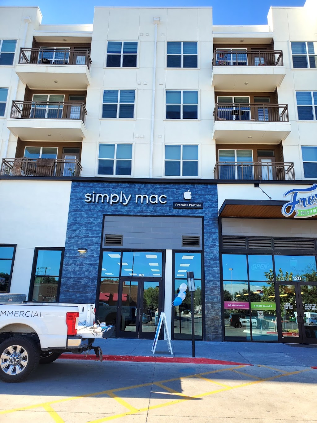 Simply Mac | 200 Springtown Way Suite 122, San Marcos, TX 78666, USA | Phone: (737) 266-2051