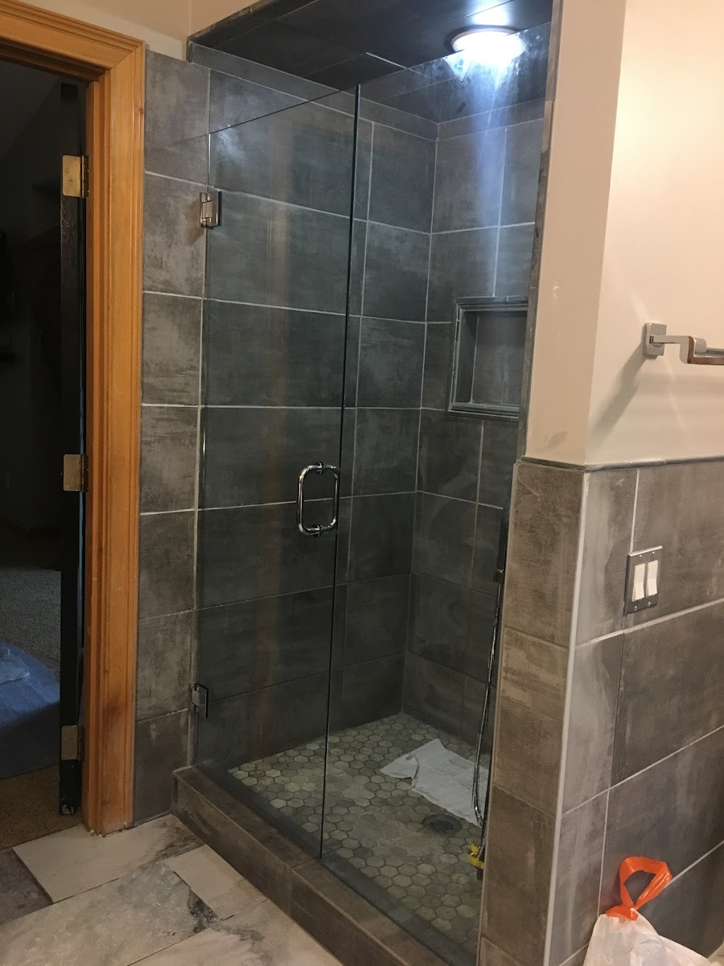 Frameless Shower Enclosures Blue Ash | 4555 Lake Forest Dr Suite 650, Cincinnati, OH 45242 | Phone: (513) 401-5598