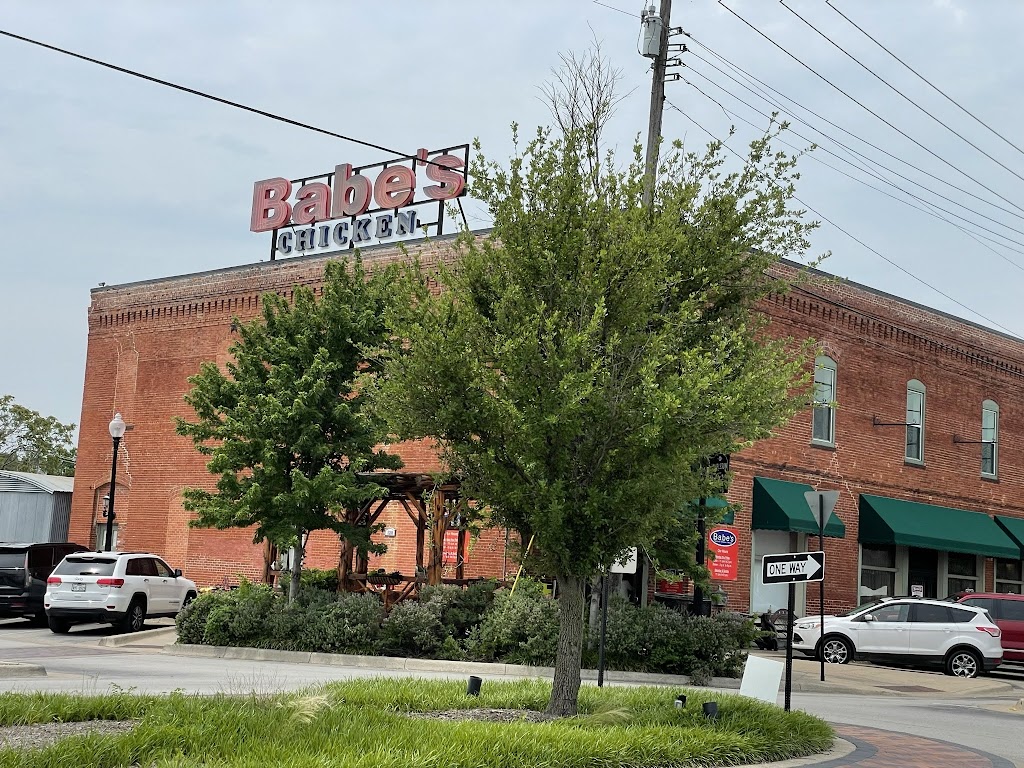 Babes Chicken Dinner House | 120 S Main St, Burleson, TX 76028, USA | Phone: (817) 447-3400