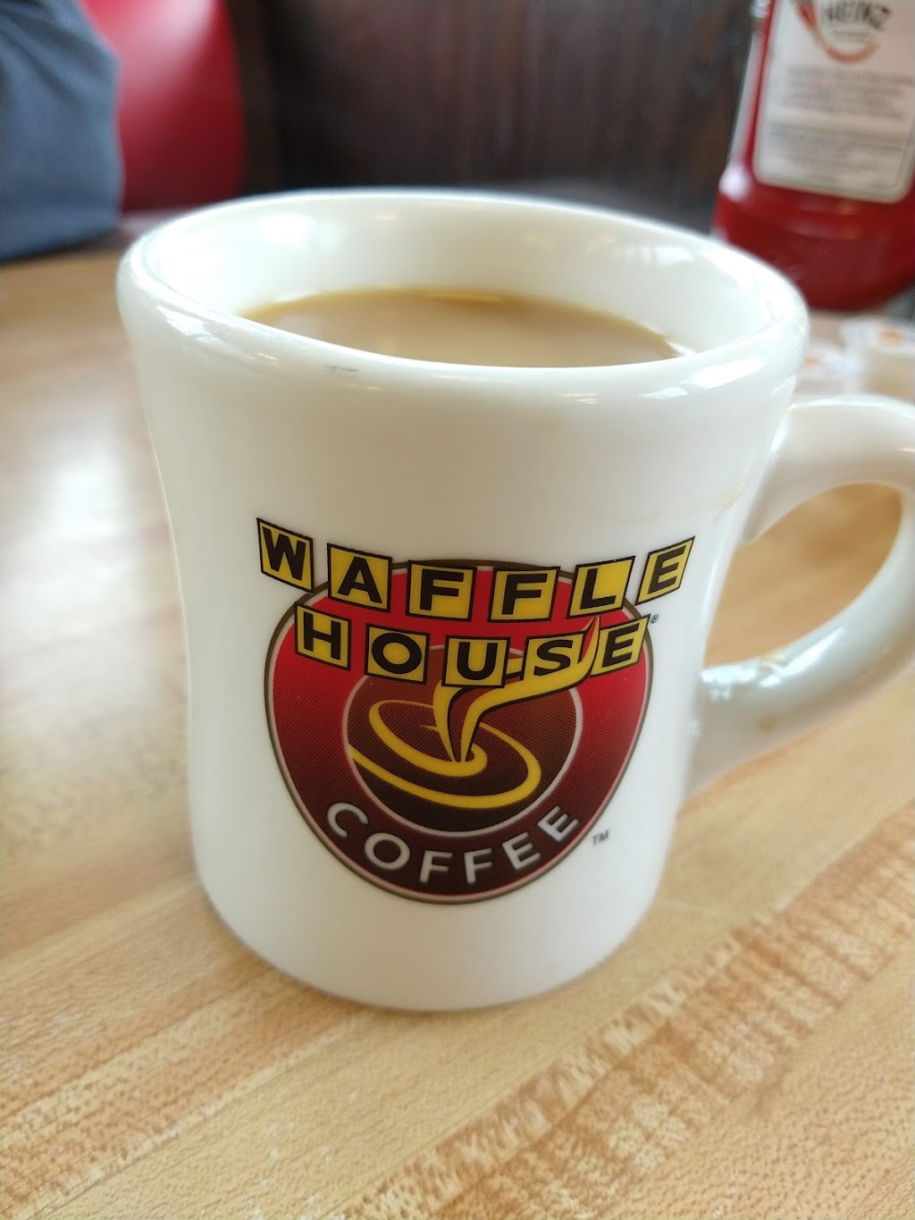 Waffle House | 1001 New Moody Ln, La Grange, KY 40031, USA | Phone: (502) 222-8159