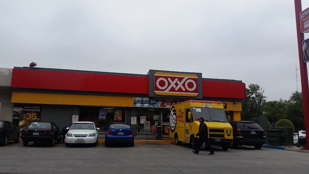 OXXO | P.º del Centenario 1518-1, Defensores de Baja California, 22010 Tijuana, B.C., Mexico | Phone: 81 8320 2020