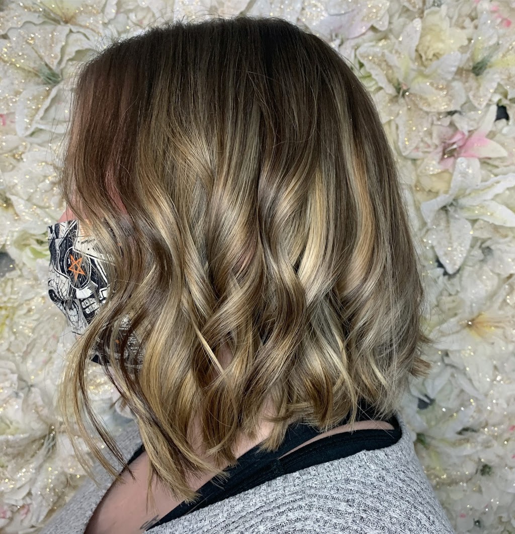 Blonde by Becky | 434 Littleton Rd Suite 3, Westford, MA 01886, USA | Phone: (978) 302-0918