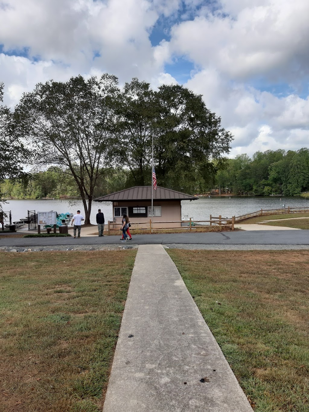 Kernersville Lake Park | 6408 Old Valley School Rd, Kernersville, NC 27284 | Phone: (336) 703-2500