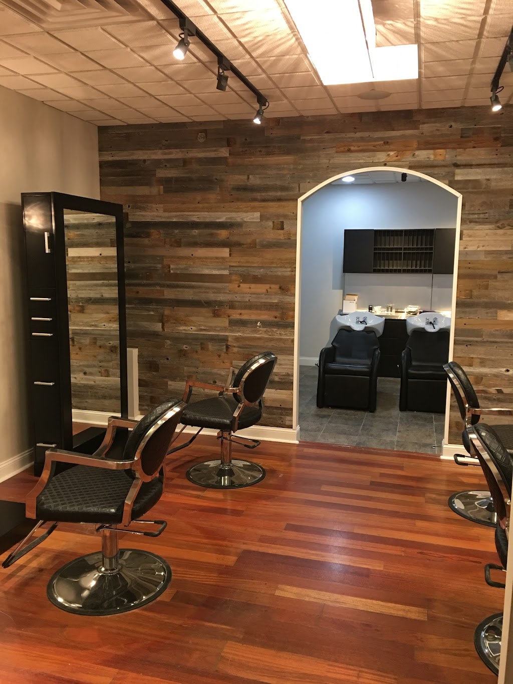 Lumari Salon and Spa | 10 Middlesex Ave Unit 2, Wilmington, MA 01887 | Phone: (978) 657-4010