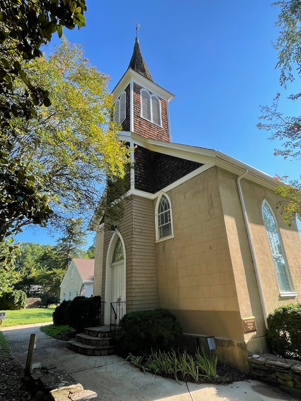 Hillsborough Presbyterian Church | 102 W Tryon St, Hillsborough, NC 27278, USA | Phone: (919) 732-3131