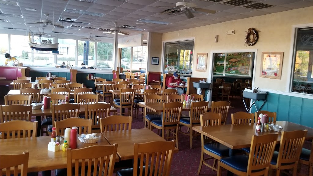 Mayflower Seafood Restaurant | 101 Midtown Arc, Madison, NC 27025, USA | Phone: (336) 427-0684