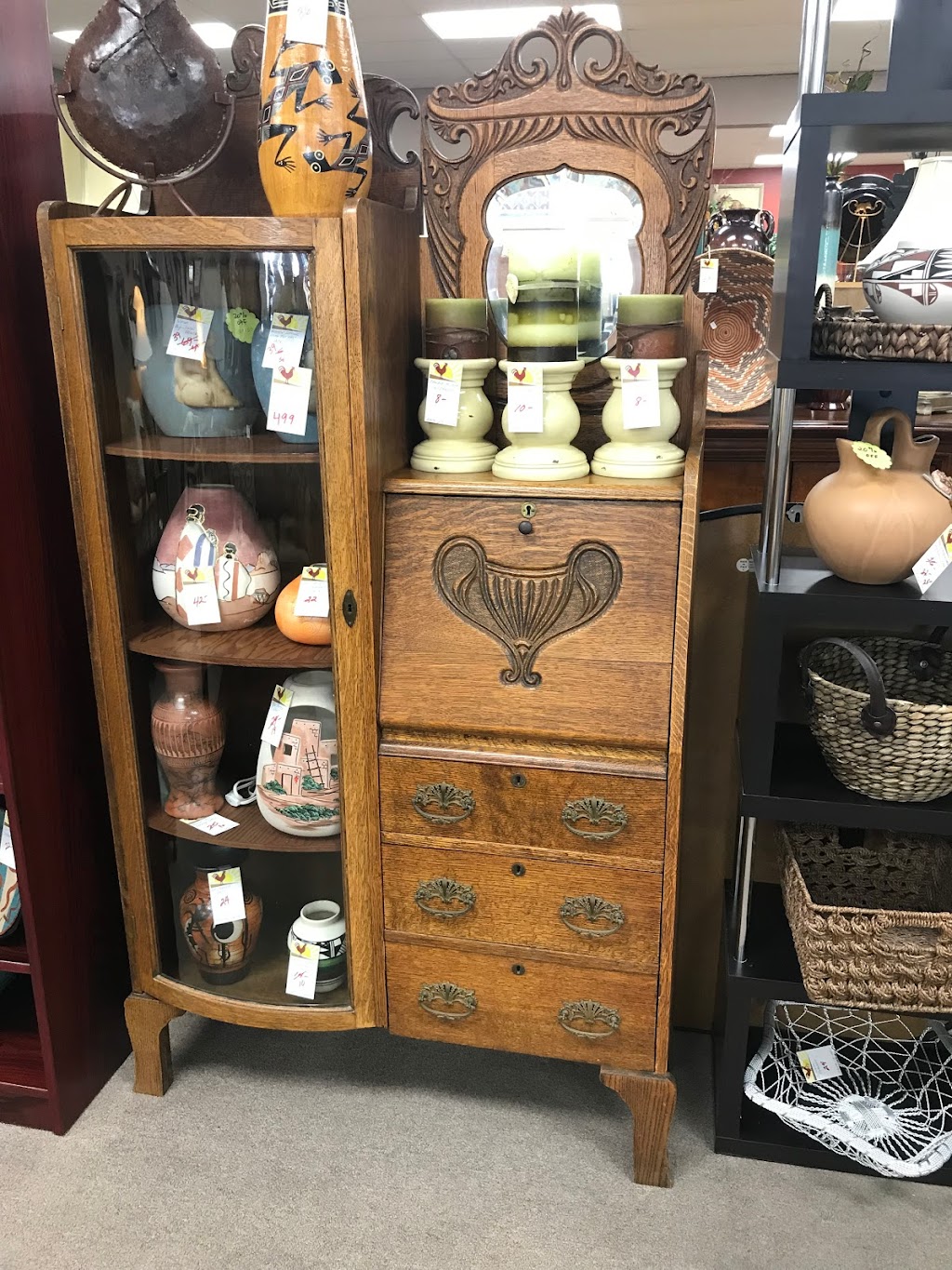 Red Rooster Consignment Furniture | Photo 2 of 10 | Address: 5959 E Southern Ave, Mesa, AZ 85206, USA | Phone: (480) 832-9404