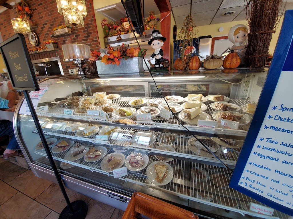 Town & Country Restaurant | 5025 E Main Street Rd, Batavia, NY 14020, USA | Phone: (585) 343-3304