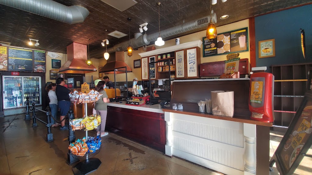 Potbelly | 358 W Army Trail Rd Ste 190 Ste 190, Bloomingdale, IL 60108, USA | Phone: (630) 893-2742