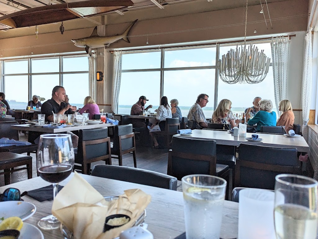 Dry Dock Waterfront Grill | 412 Gulf of Mexico Dr, Longboat Key, FL 34228, USA | Phone: (941) 383-0102