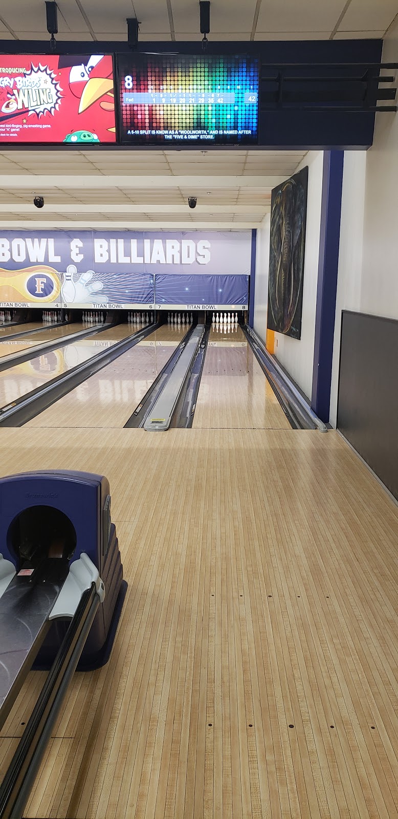 Titan Bowl & Billiards | 800 N State College Blvd, Fullerton, CA 92831, USA | Phone: (657) 278-2144