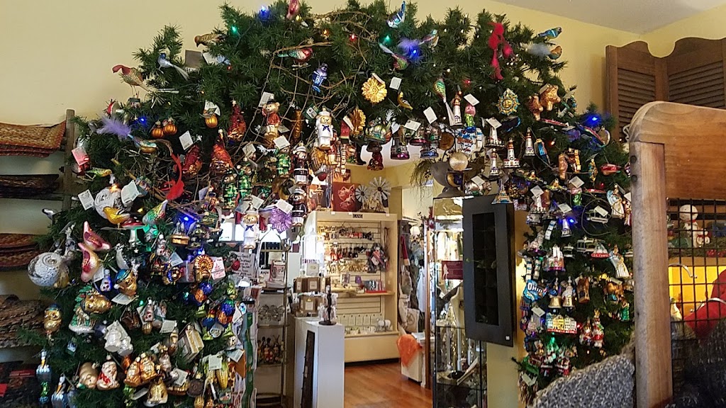 Christmas Peddler | 258 S Main St, Waynesville, OH 45068, USA | Phone: (513) 897-9627