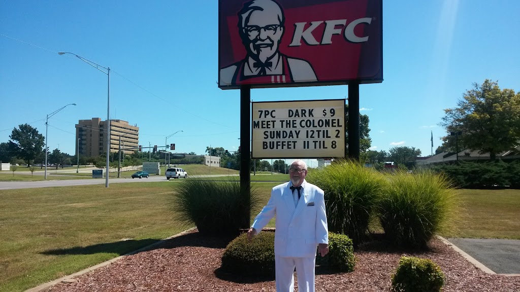 KFC | 3125 E Frank Phillips Blvd, Bartlesville, OK 74006, USA | Phone: (918) 333-5332