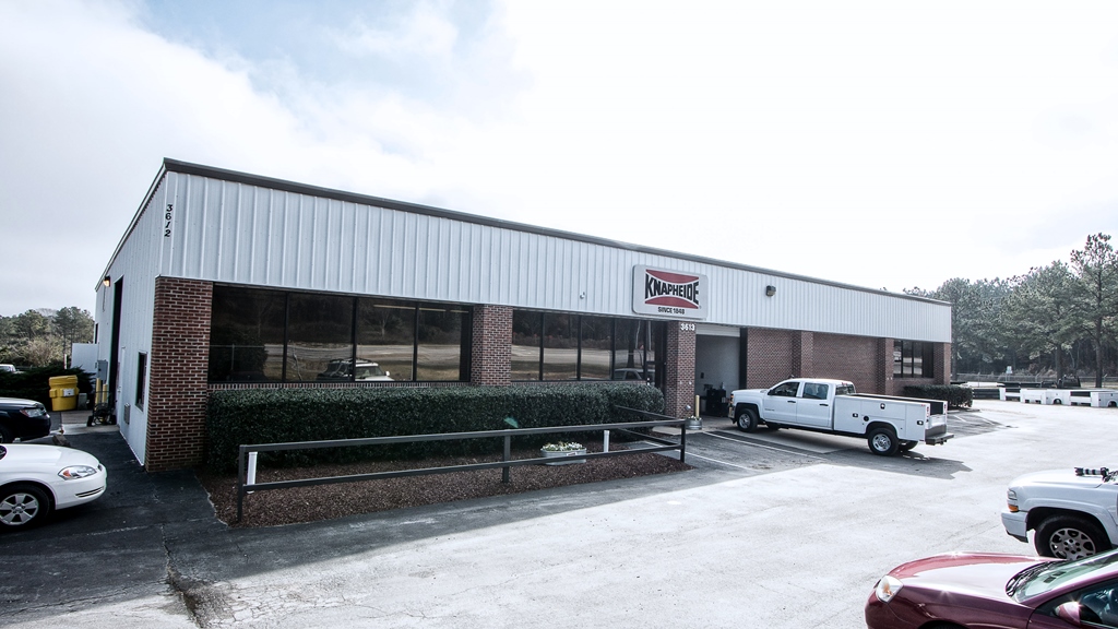 Knapheide Truck Equipment Center | 3613 Jones Sausage Rd, Garner, NC 27529, USA | Phone: (919) 334-9360