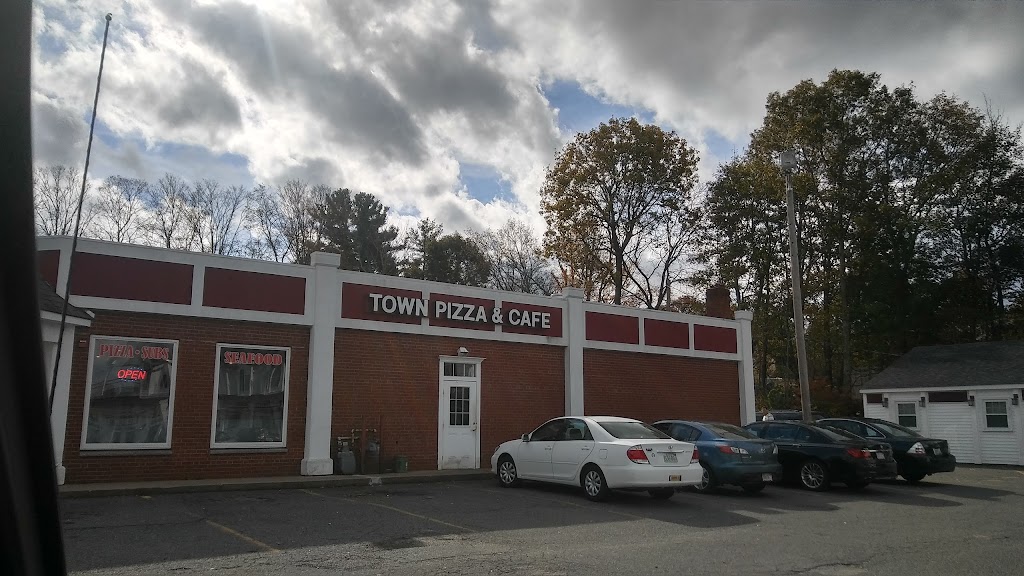 Town Pizza And Café | 15 Mechanic St, Bellingham, MA 02019, USA | Phone: (508) 966-2222