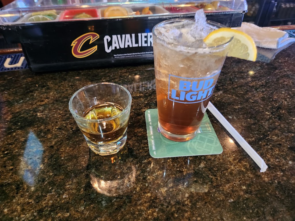 Puckers Sports Pub & Grille | 3199 Whitewood St NW, North Canton, OH 44720, USA | Phone: (330) 526-8013