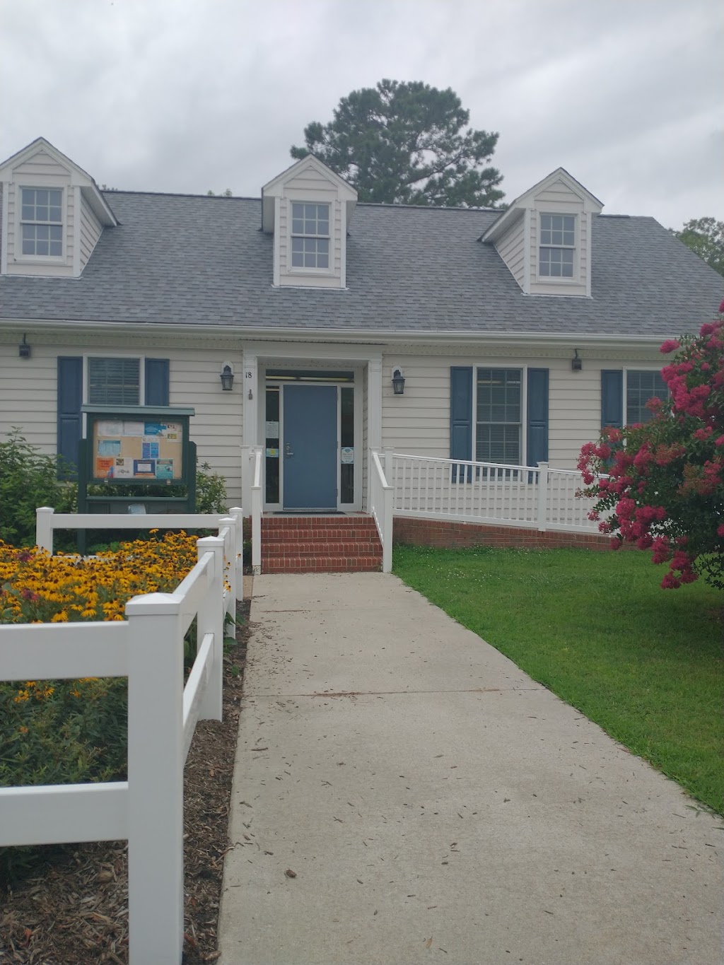 Windsor Public Library | 18 Duke St, Windsor, VA 23487, USA | Phone: (757) 242-3046