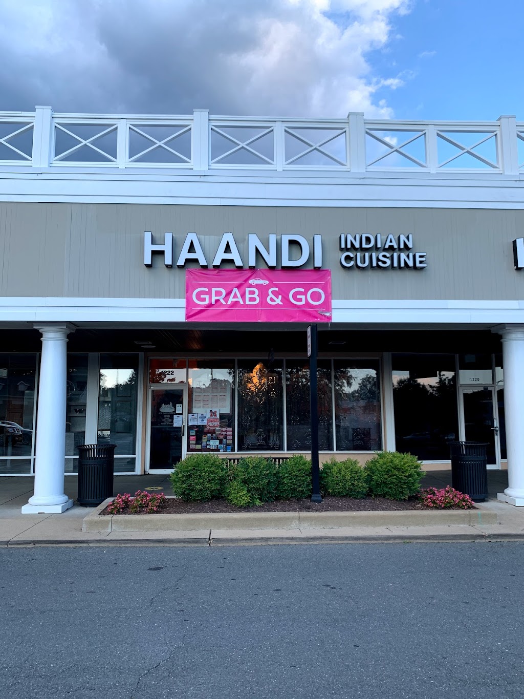 Haandi Indian Cuisine | 1222 W Broad St, Falls Church, VA 22046, USA | Phone: (703) 533-3501