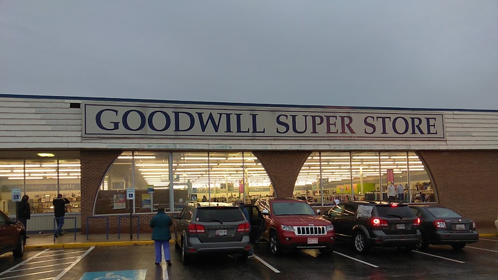 Goodwill Retail Store and Donation Center | 7928 Eastern Ave, Baltimore, MD 21224, USA | Phone: (410) 282-8750