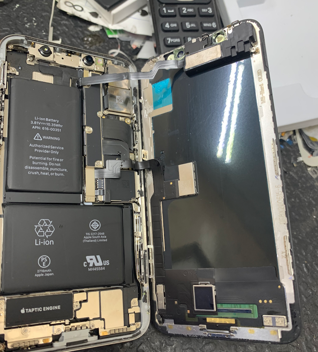 Wireless Place || Phone Repair Dallas | 4815 Ross Ave #200, Dallas, TX 75204, USA | Phone: (682) 230-7030