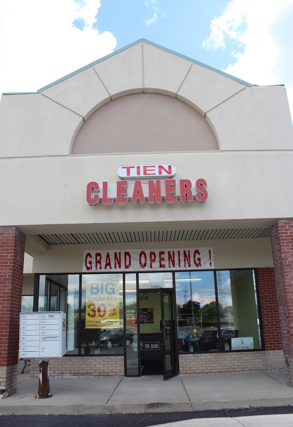 Tien Cleaners | 54802 Shelby Rd, Shelby Township, MI 48316, USA | Phone: (248) 608-0686