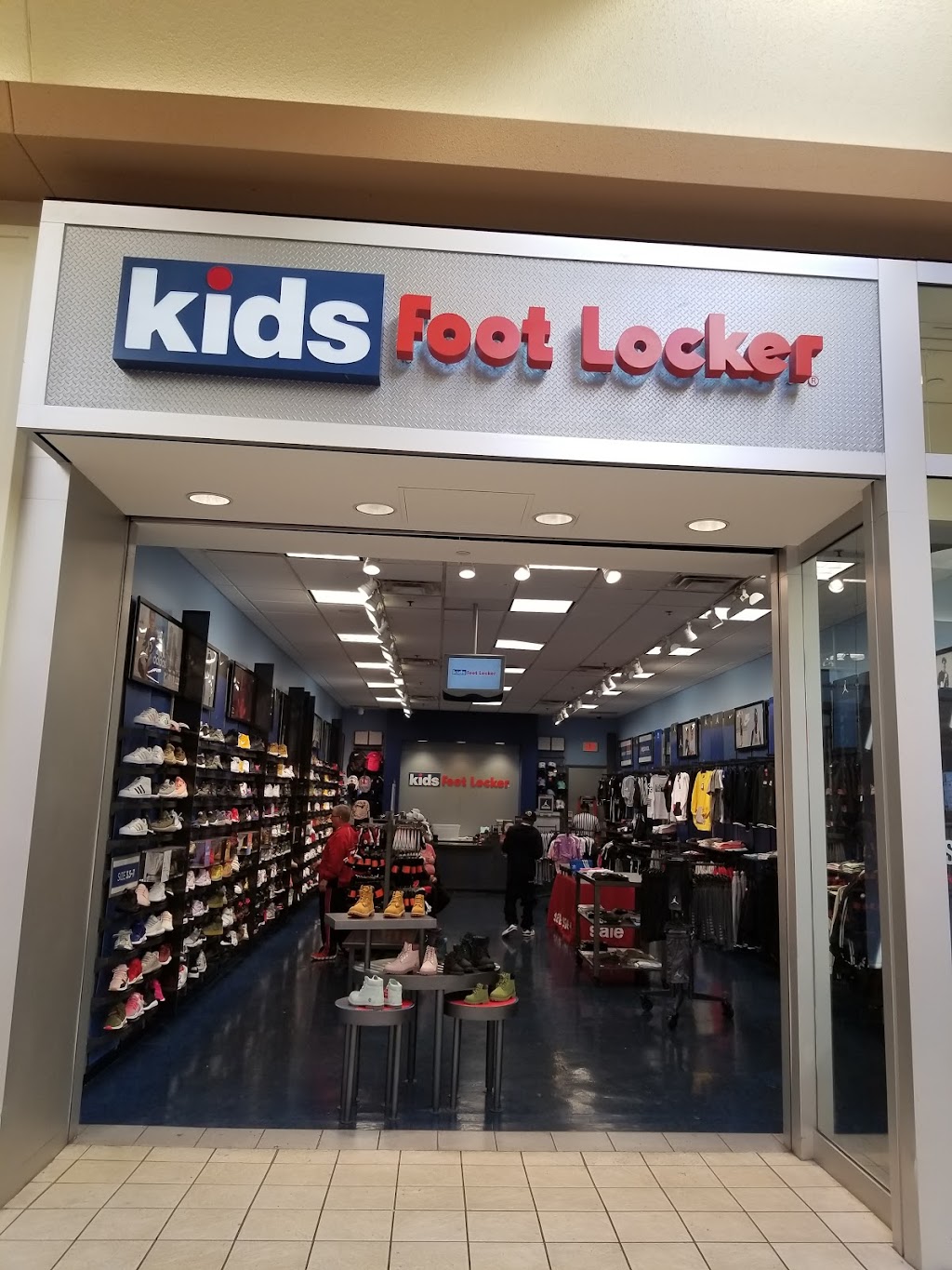 Kids Foot Locker | 4801 Outer Loop, Louisville, KY 40219, USA | Phone: (502) 966-5023