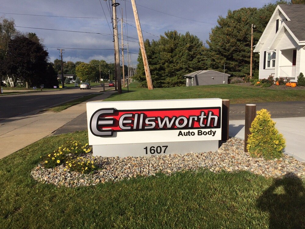 Ellsworth Auto Body | 1607 E Maple St, North Canton, OH 44720, USA | Phone: (330) 499-6033