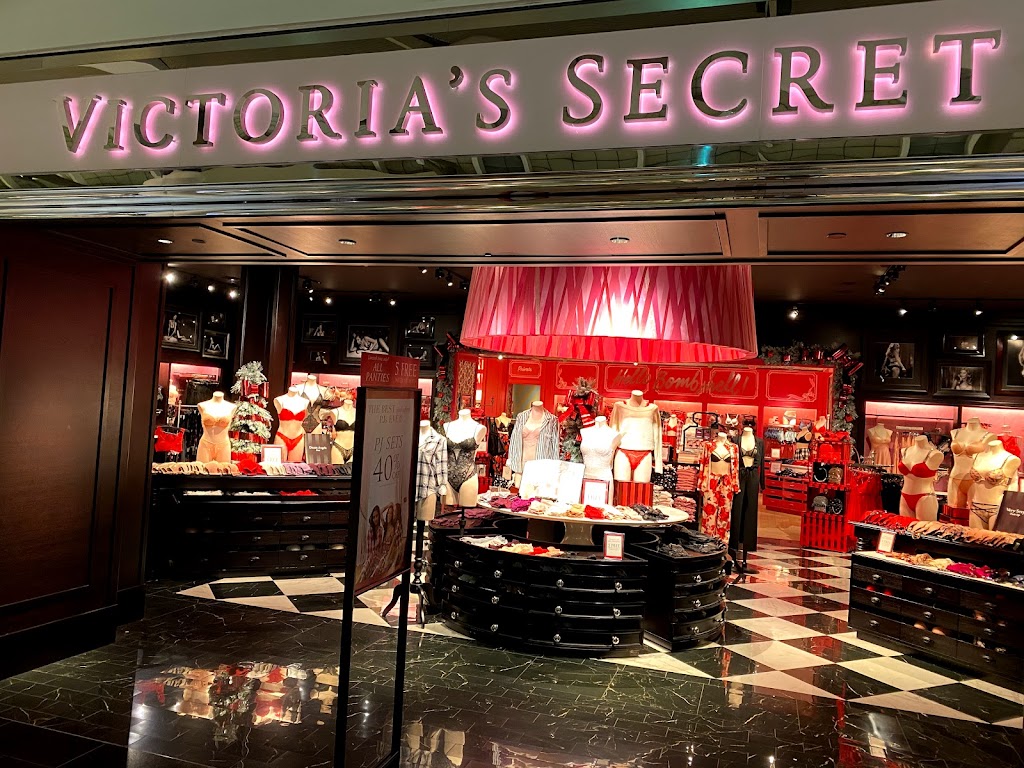 Victorias Secret | 1 Crossgates Mall Rd L-204, Albany, NY 12203, USA | Phone: (518) 452-4393