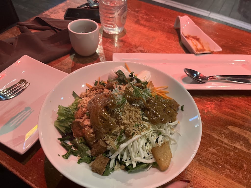 The Pacific Kitchen | 8300 Market Pl Ln, Montgomery, OH 45242, USA | Phone: (513) 898-1833