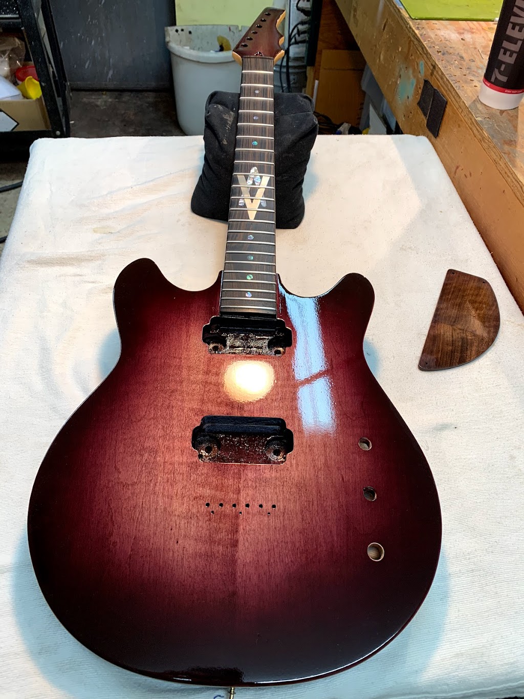 Slamo Custom Guitars | 3752 US-19, Port Richey, FL 34652 | Phone: (727) 848-6666