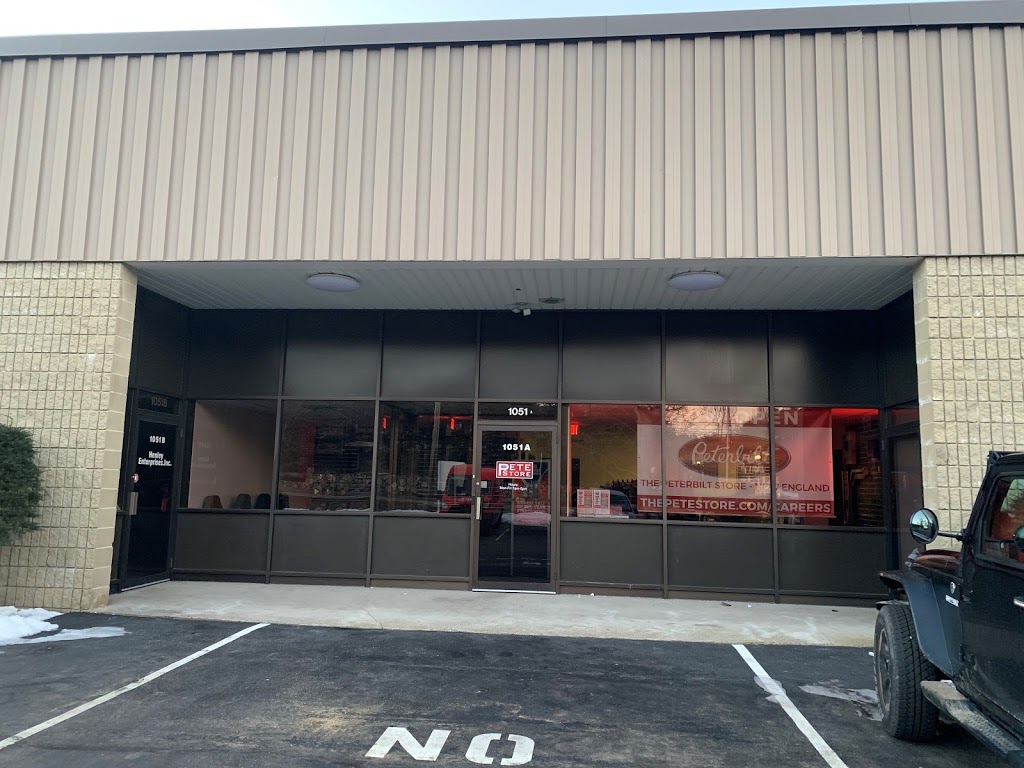 The Peterbilt Store - New England [Tewksbury] | 1051A East St, Tewksbury, MA 01876, USA | Phone: (978) 319-6366