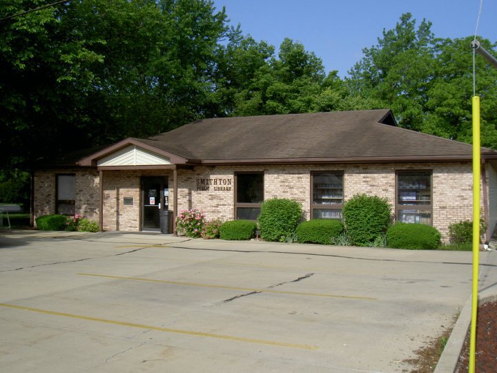 Smithton Public Library District | 109 S Main St, Smithton, IL 62285 | Phone: (618) 233-8057