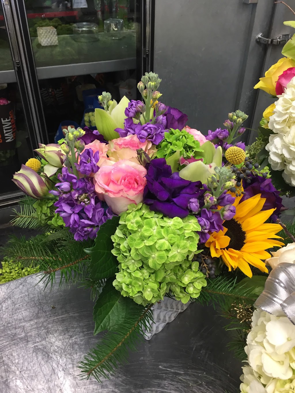Growers Direct Flowers Inc | 155 W First St, Tustin, CA 92780, USA | Phone: (714) 368-9845