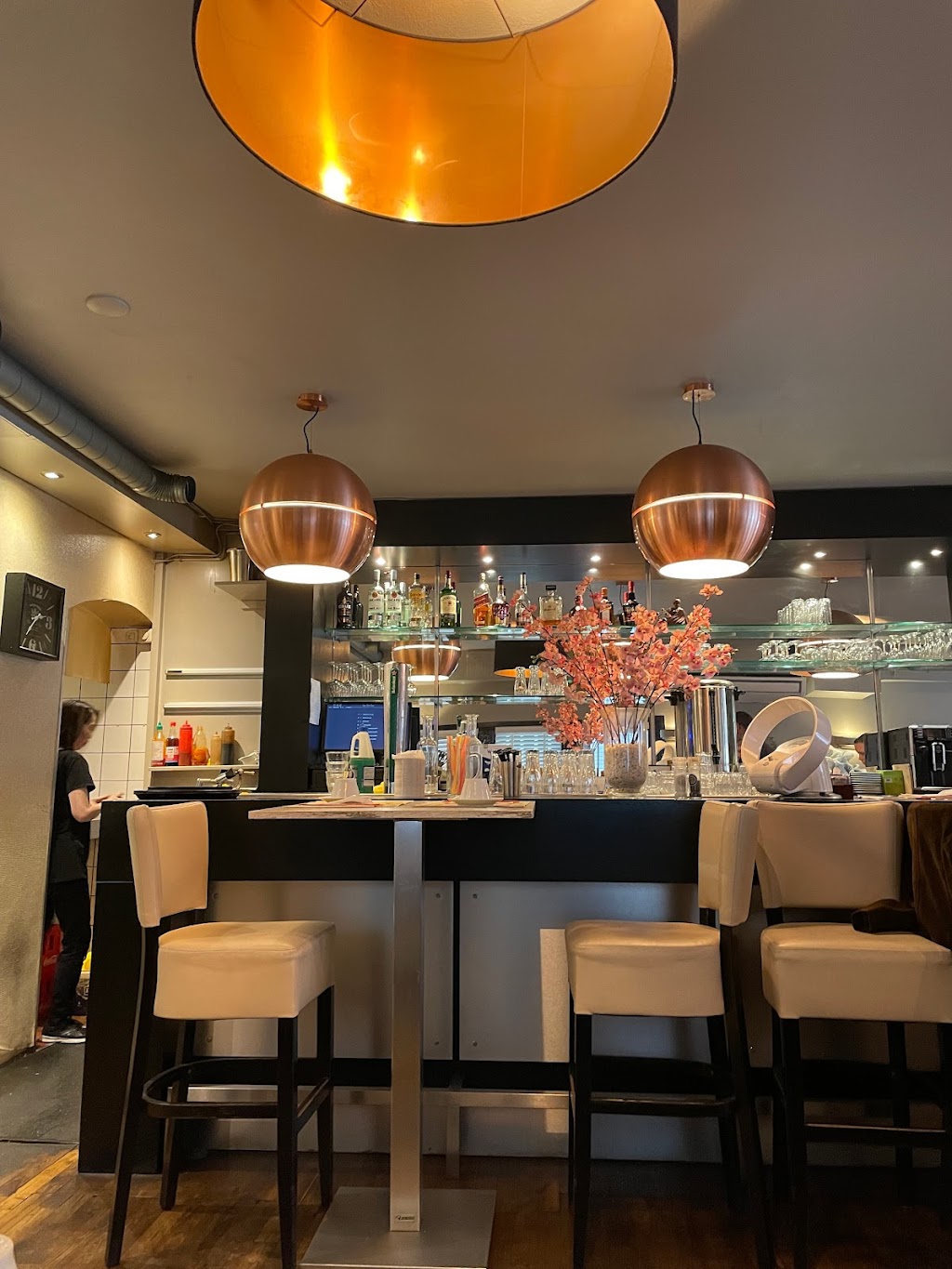 One Dim Sum | Overtoom 109, 1054 HD Amsterdam, Netherlands | Phone: 020 689 3003