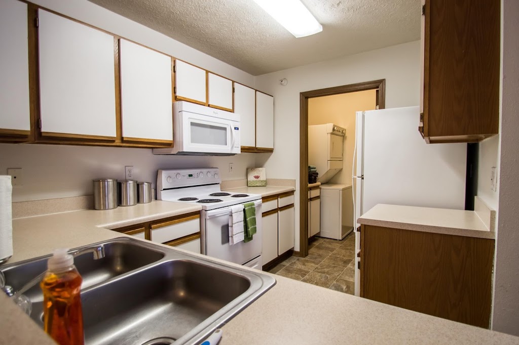 Shadow Park Apartments | 3401 12th Ave, Council Bluffs, IA 51501, USA | Phone: (712) 308-4332