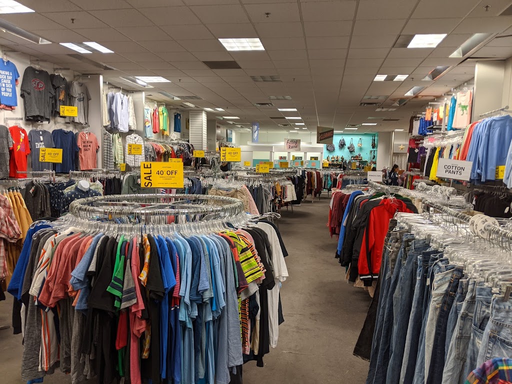 Ragstock Outlet | 303 Northtown Dr NE, Blaine, MN 55434, USA | Phone: (763) 780-7506