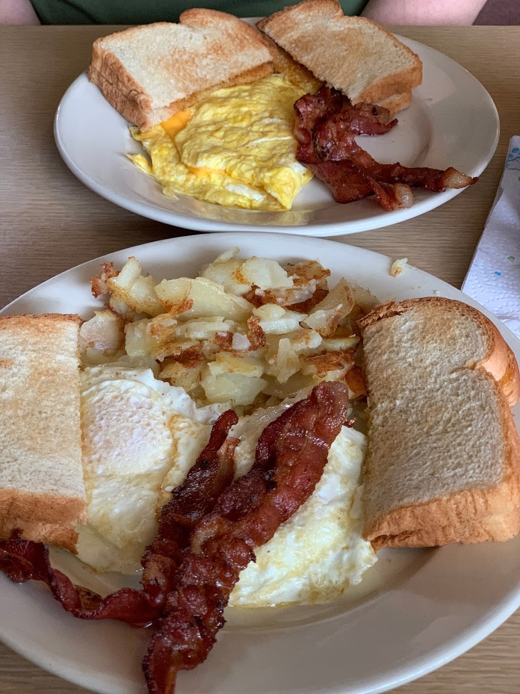 Cherry Street Diner | 29 Cherry St, Ashville, OH 43103, USA | Phone: (740) 983-9669