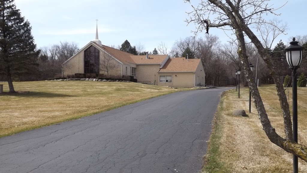 Pine Hill Congregational Church - church  | Photo 10 of 10 | Address: 4160 Middlebelt Rd, West Bloomfield Township, MI 48323, USA | Phone: (248) 626-2737